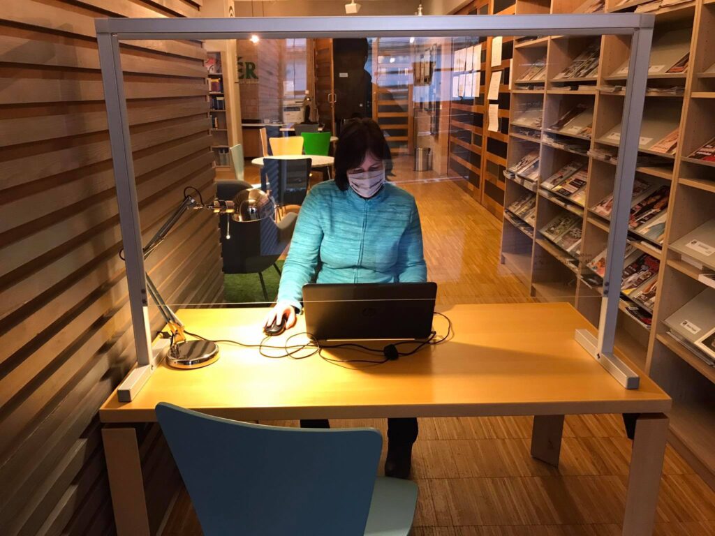 Covid elleni oltás: Segítenek regisztrálni a könyvtárosok! Gödöllő Város Önkormányzata Gödöllő Város Önkormányzata - Covid elleni oltás: Segítenek regisztrálni a könyvtárosok!