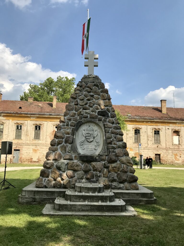 Emlékezés a trianoni békediktátumra Gödöllő Város Önkormányzata Gödöllő Város Önkormányzata - Emlékezés a trianoni békediktátumra