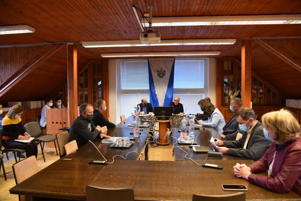 Rendkívüli képviselő-testületi döntések: Beregszász támogatása és a menekülthelyzet kezelése Gödöllő Város Önkormányzata Gödöllő Város Önkormányzata - Rendkívüli képviselő-testületi döntések: Beregszász támogatása és a menekülthelyzet kezelése